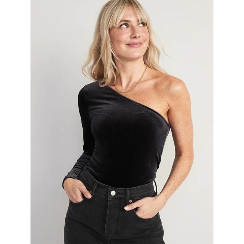 NWT Old Navy One-Shoulder Velvet Top